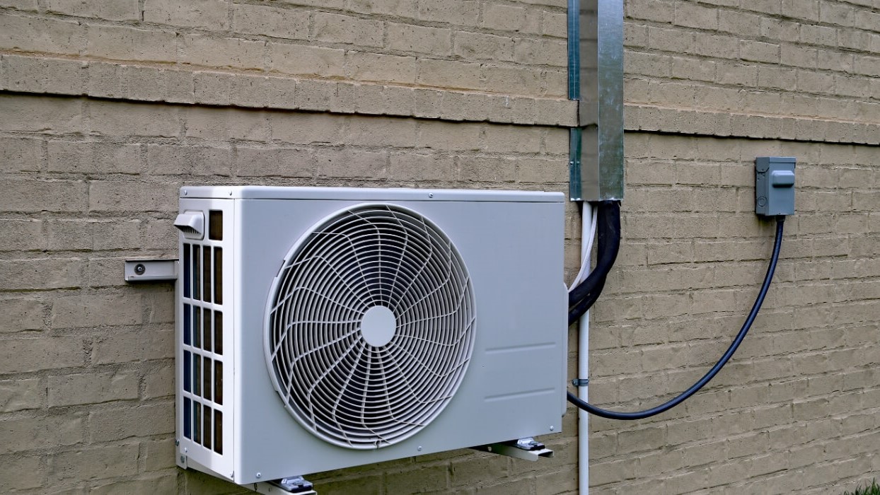 We install high-quality AC units for homes and businesses. Enjoy powerful cooling, improved comfort, and energy-efficient performance. Call 07492 242 425.